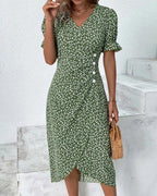 Robe Midi Fleurie à Col V et Taille Froncée