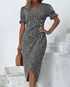 Robe Midi Fleurie à Col V et Taille Froncée