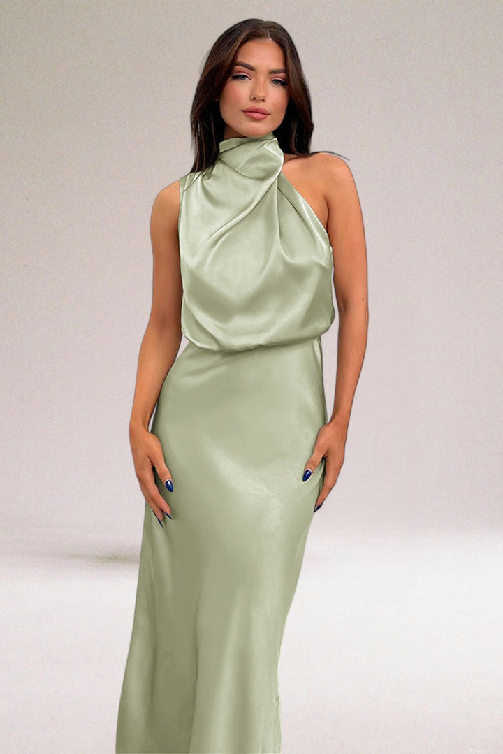 Robe Longue Drapée à Col Montant Sans Manches