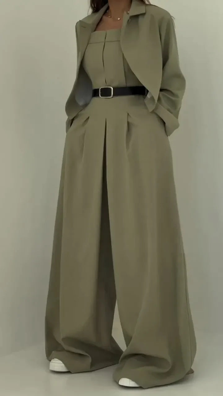 Combinaison Femme à Jambes Larges avec Cape Amovible