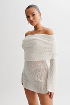 Robe Courte Pailletée à Épaules Dégagées