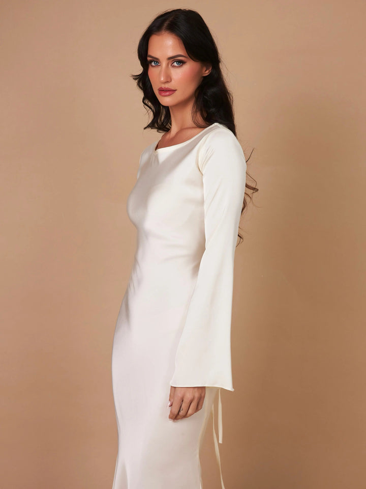 Robe Longue Ajustée à Manches Évasées