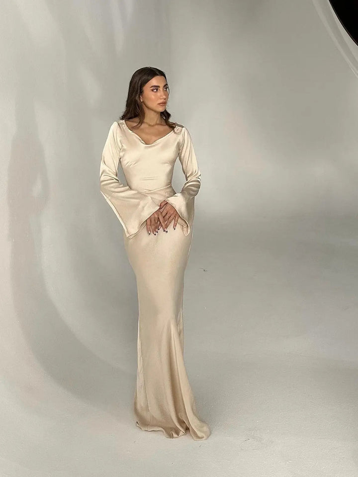 Robe Longue Ajustée à Manches Évasées