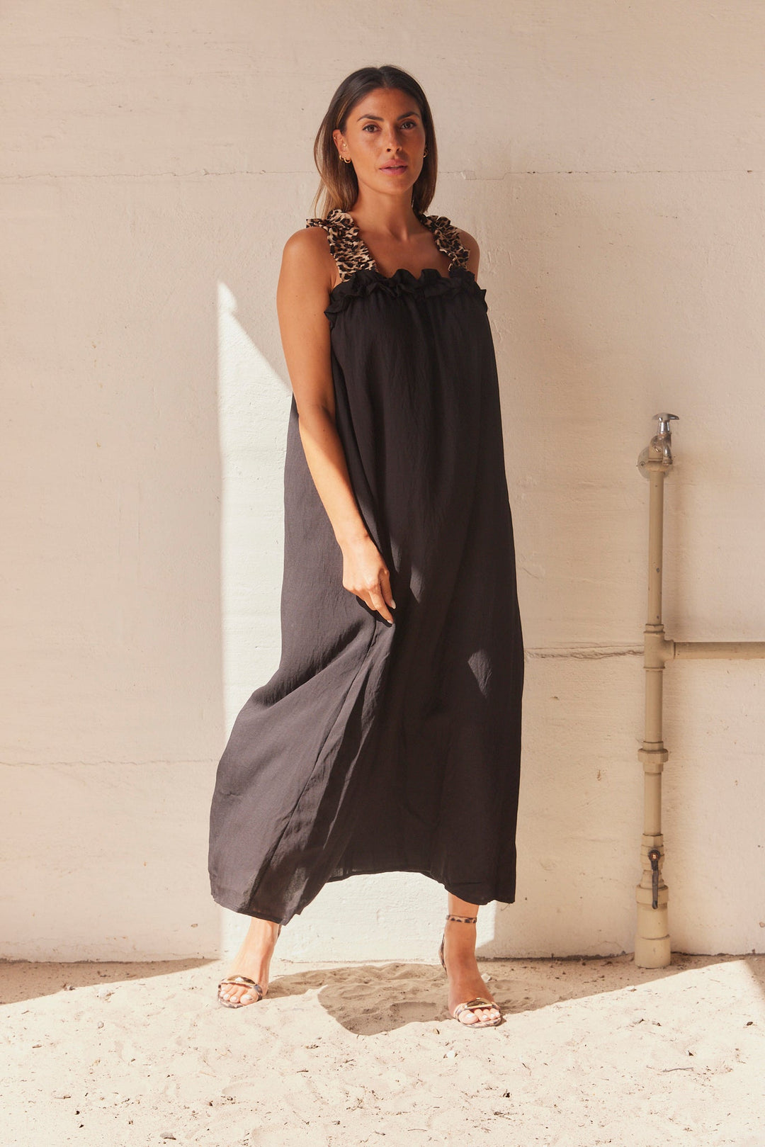 Robe Longue Fluide à Bretelles Perlées