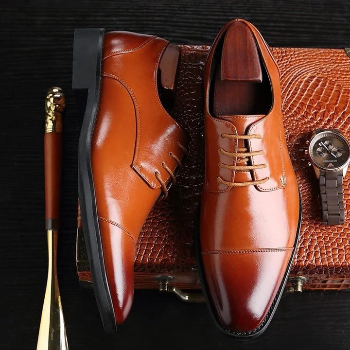 Chaussures Richelieu en Cuir Élégantes Style Classique et Finition Luxe