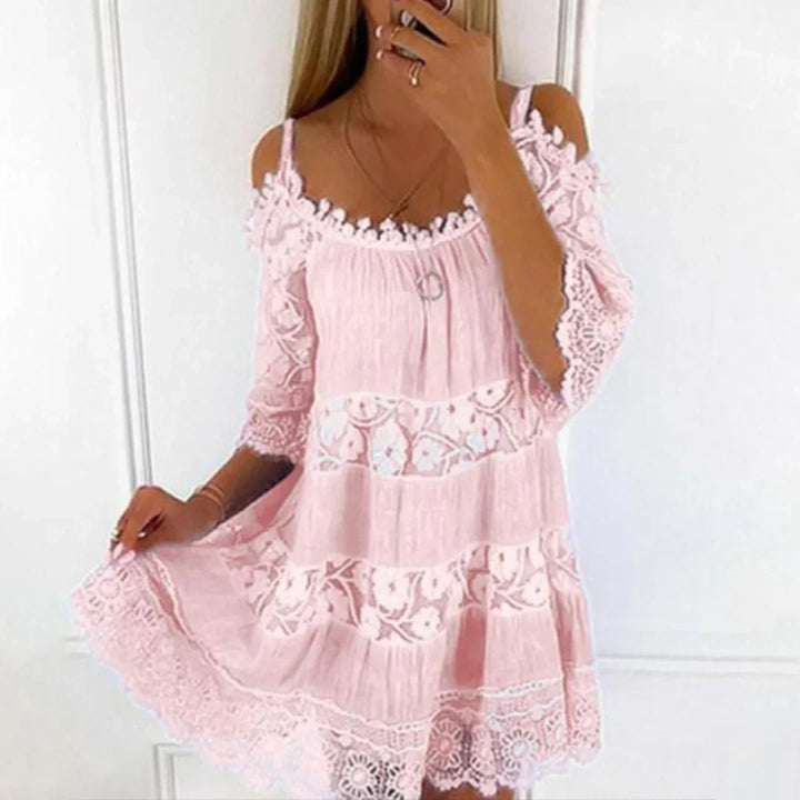 Robe Courte en Dentelle à Épaules Dégagées