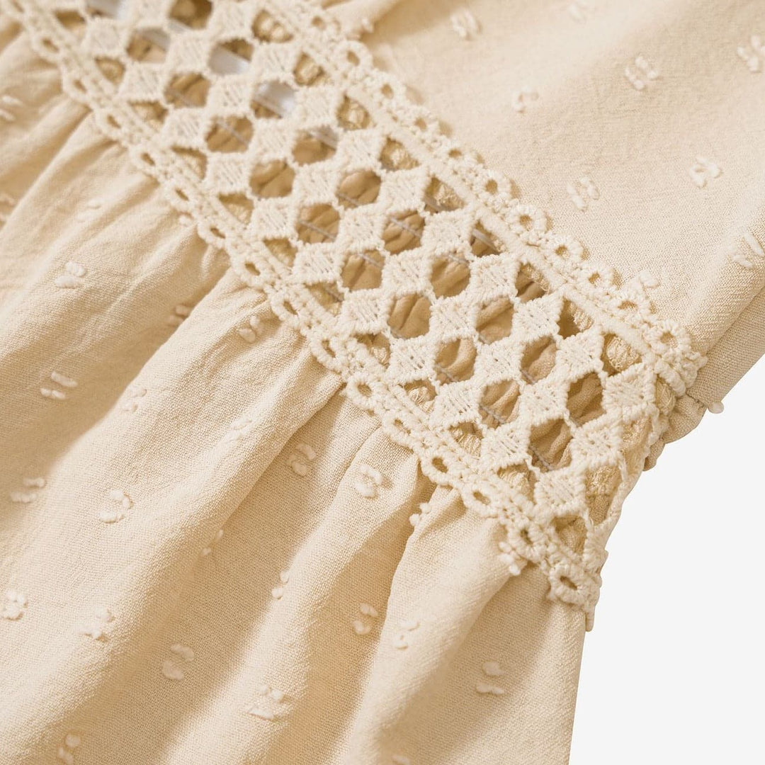Robe Courte à Col V et Empiècement Ajouré