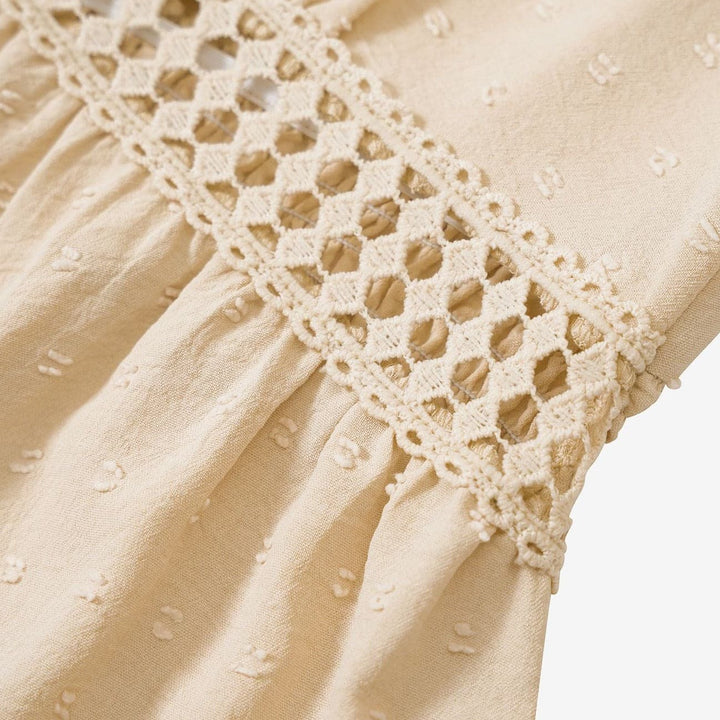Robe Courte à Col V et Empiècement Ajouré