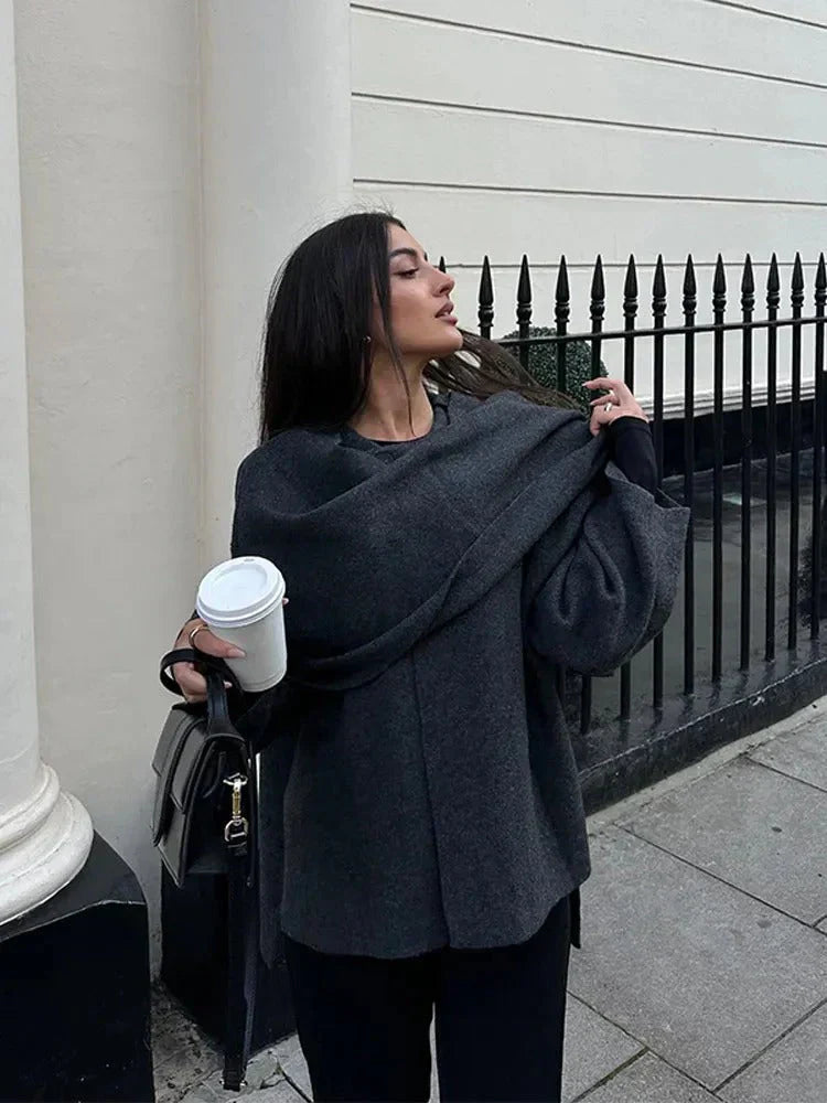 Poncho Drapé à Col Haut en Maille