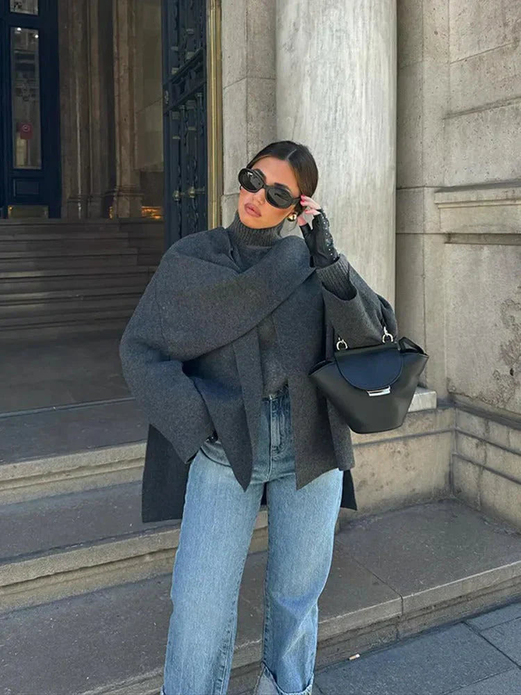 Poncho Drapé à Col Haut en Maille