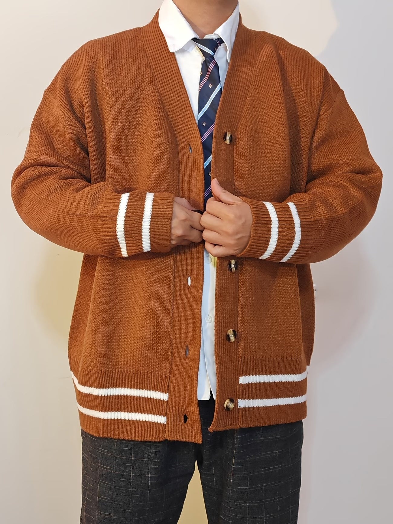 Cardigan à col en V pour homme