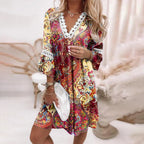Robe Courte Imprimée à Col V Orné