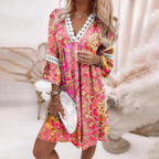 Robe Courte Imprimée à Col V Orné