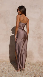 Robe Longue Satinée à Fente Latérale et Bretelles Fines