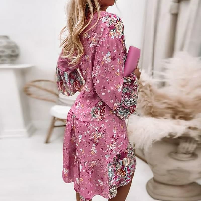 Robe Courte Fleurie à Volants et Col V Boutonné
