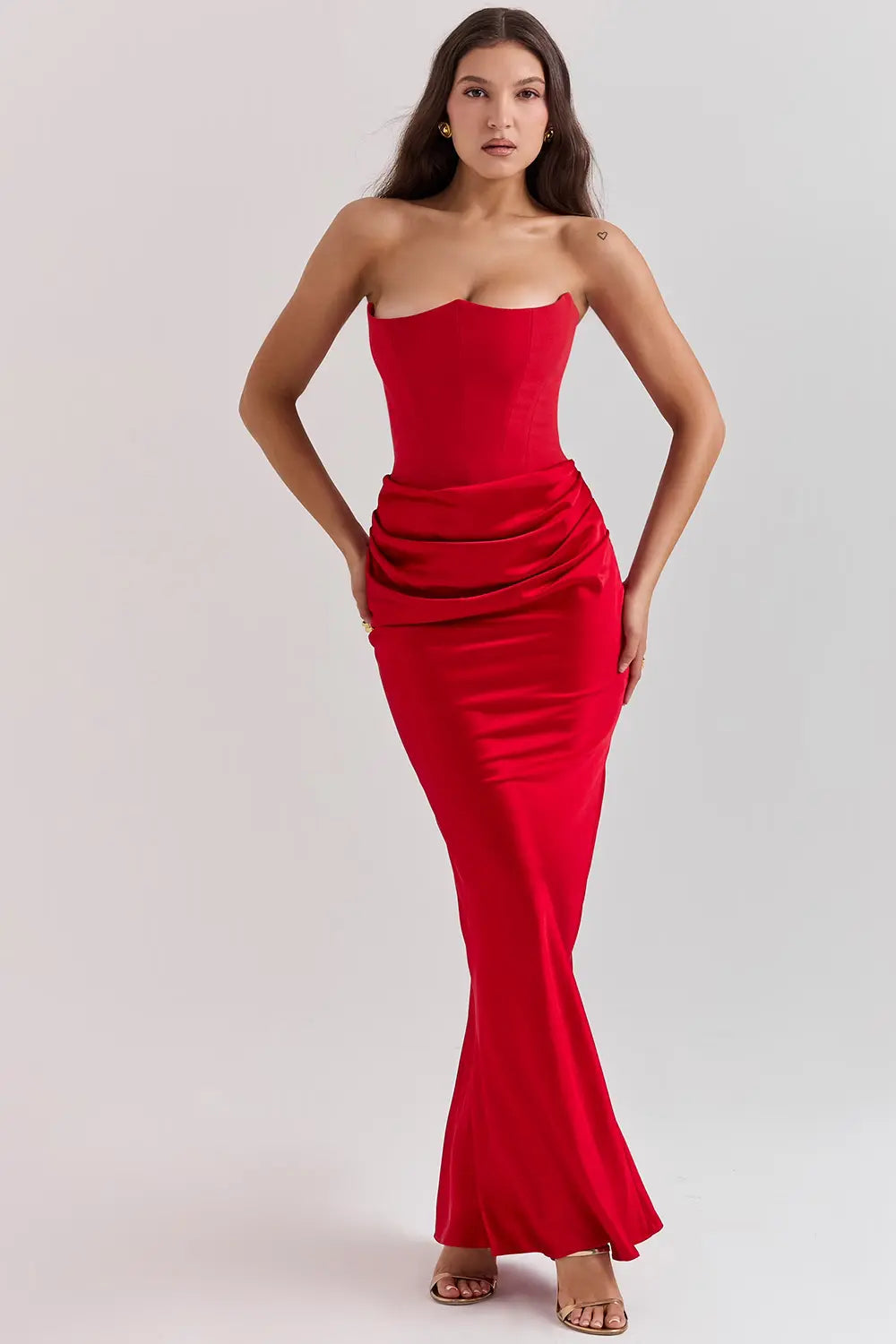 Robe Longue Bustier Drapée à Coupe Ajustée