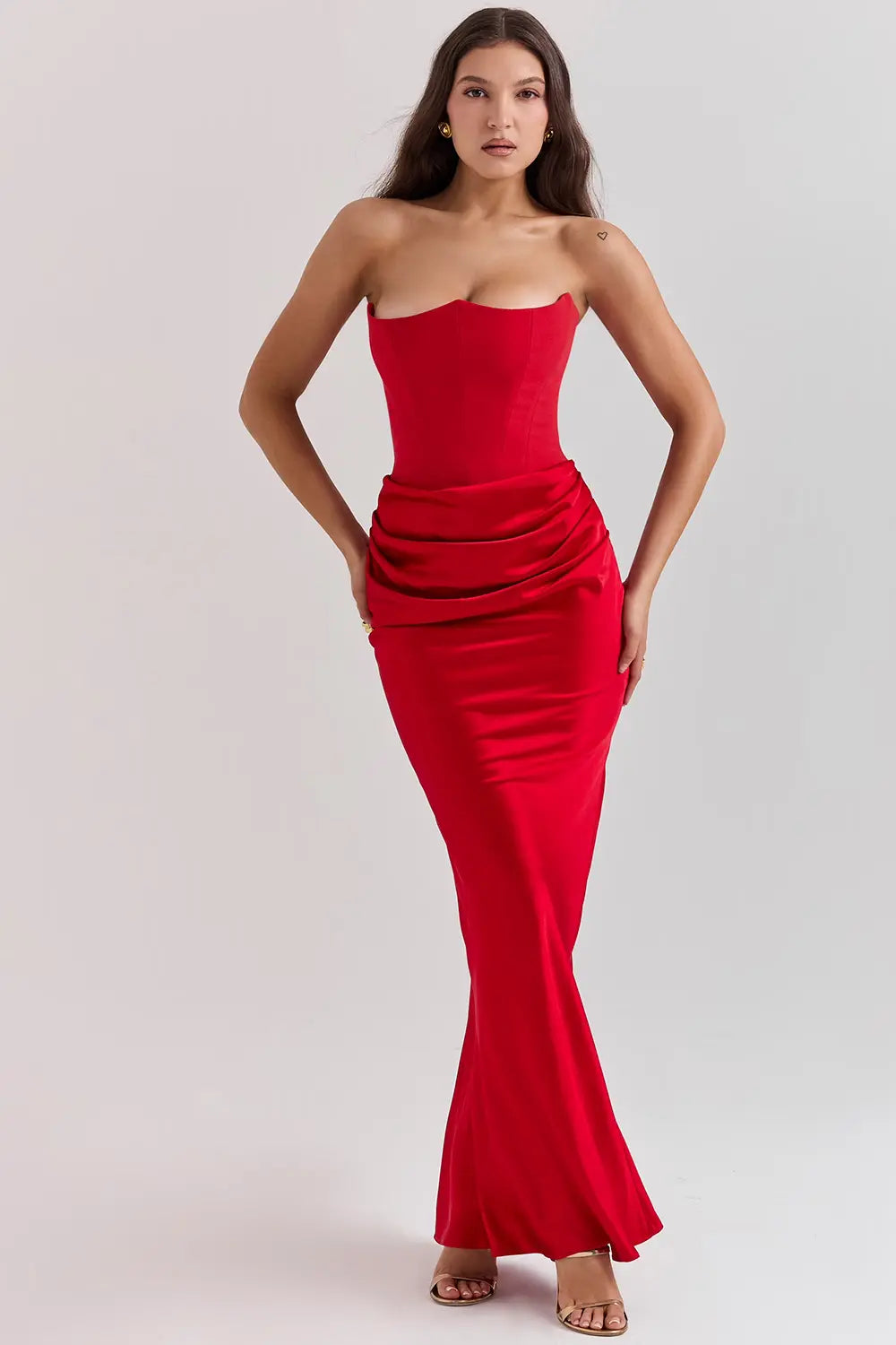 Robe Longue Bustier Drapée à Coupe Ajustée