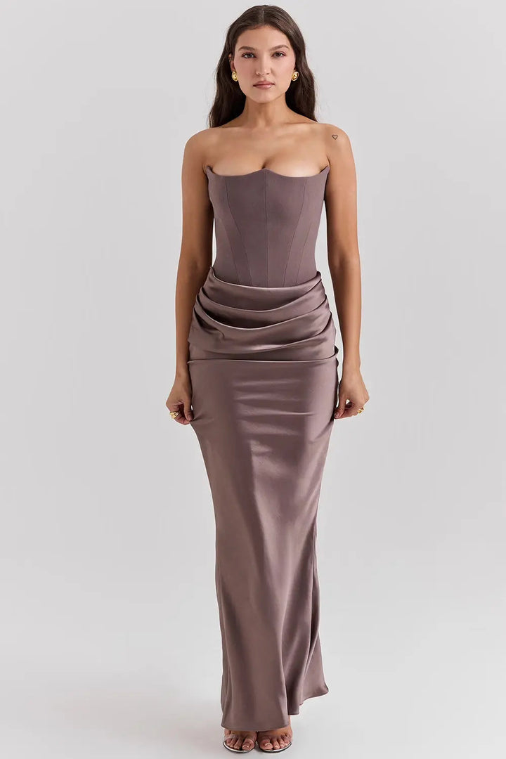 Robe Longue Bustier Drapée à Coupe Ajustée