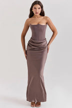 Robe Longue Bustier Drapée à Coupe Ajustée