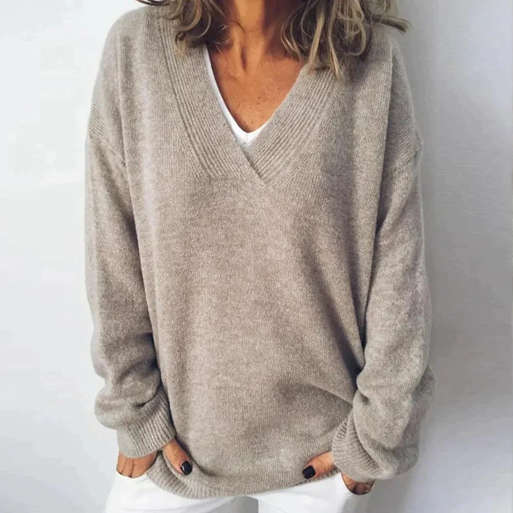 Pull Ample à Col V en Maille