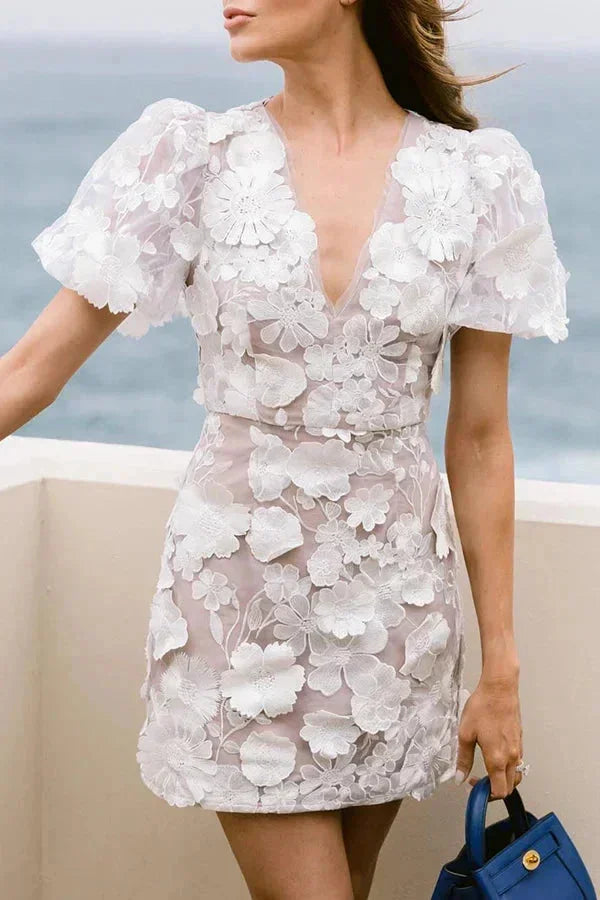 Robe Courte Fleurie à Col V Femme