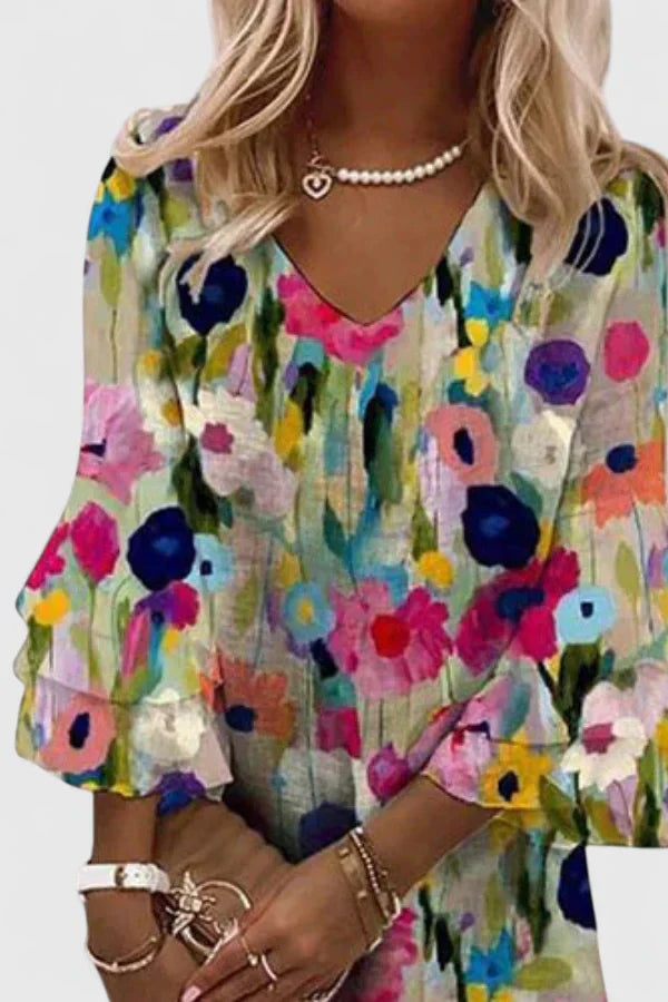 Robe Courte Fleurie à Col V et Manches Évasées
