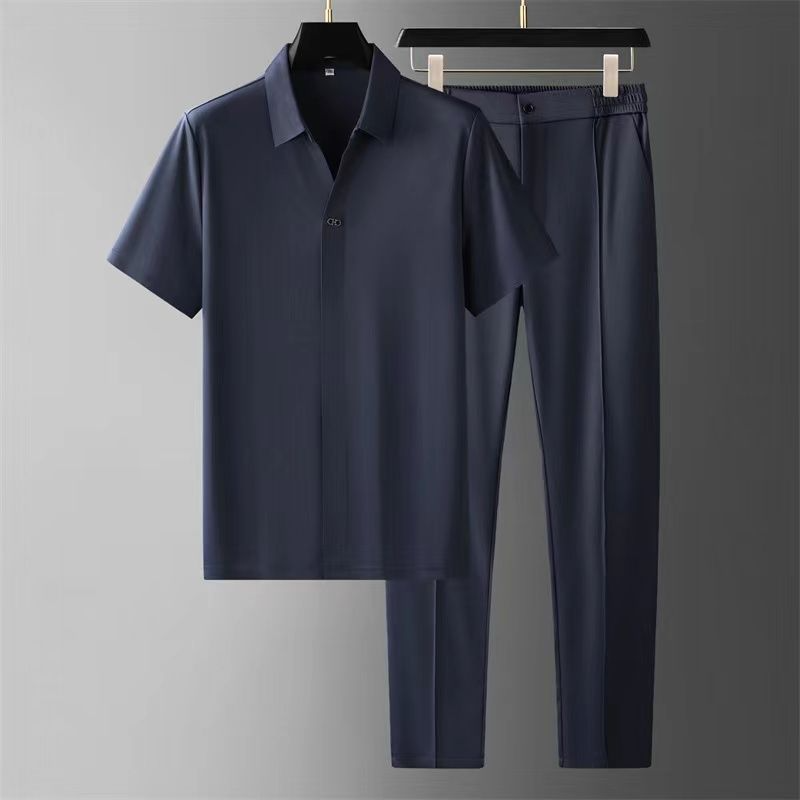 Ensemble Polo et Pantalon Élégant Confort Moderne et Style Minimaliste