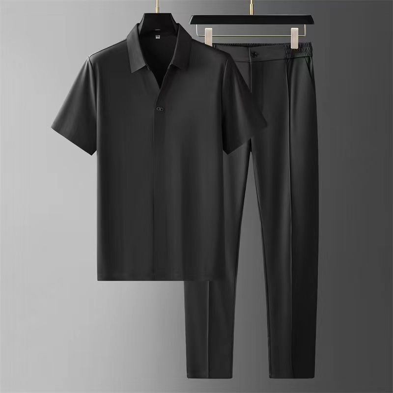 Ensemble Polo et Pantalon Élégant Confort Moderne et Style Minimaliste